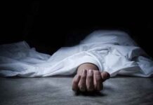 पतंग लूटते समय पैर फिसलने से नाले में गिरे बच्चे की मौत death