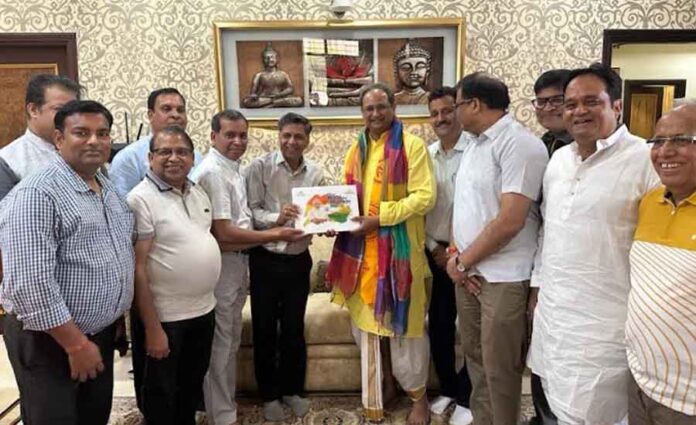 Greeted and saluted Dr. Chinmay Pandya on his arrival in Jaipur.