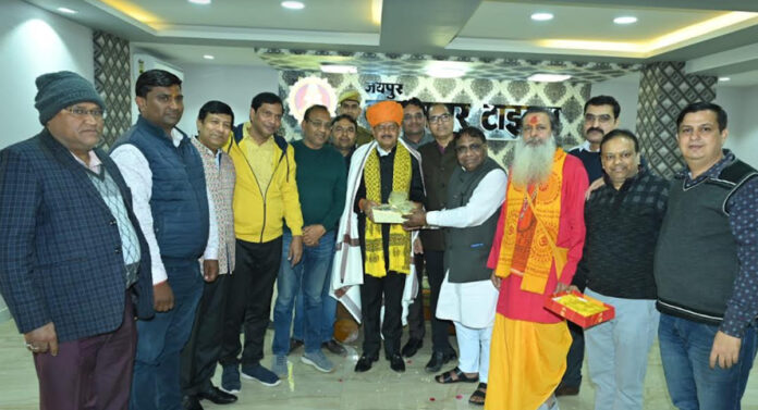 Kinnar community blessed Civil Lines MLA