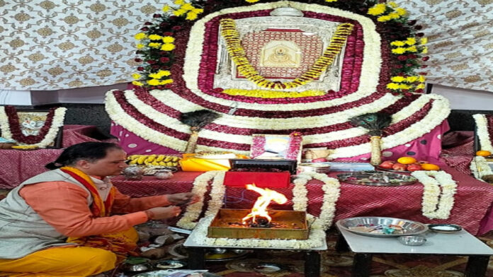 Shyam Baba's court decorated in Miracleshwar Mahadev Temple