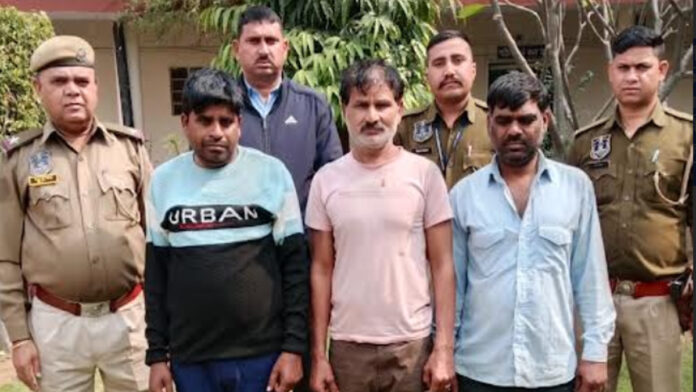 Inter-district-state gang involved in rioting with auto rickshaw arrested