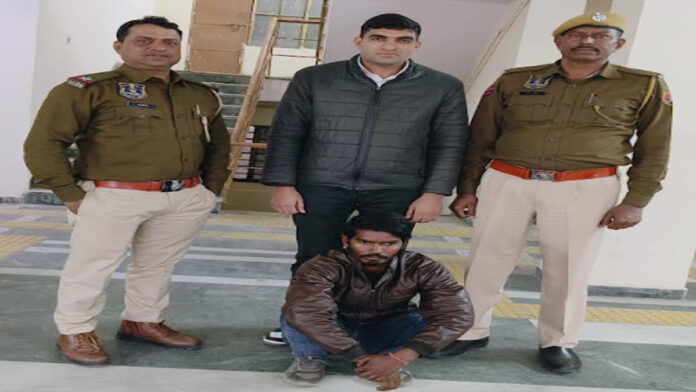 Main accused of stealing gas cylinder arrested