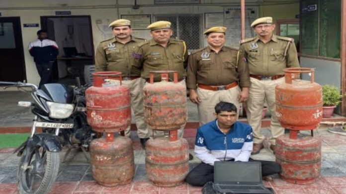 A vicious thief was caught by the police