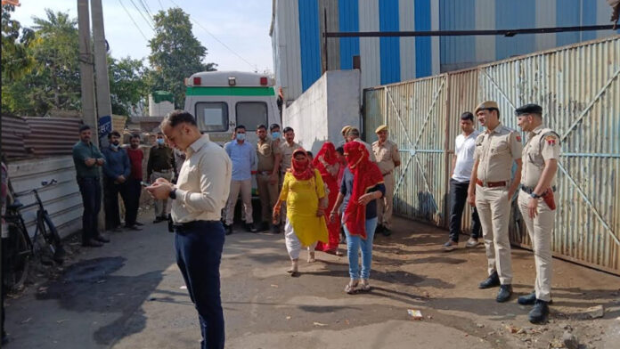 Five people of the same family burnt alive