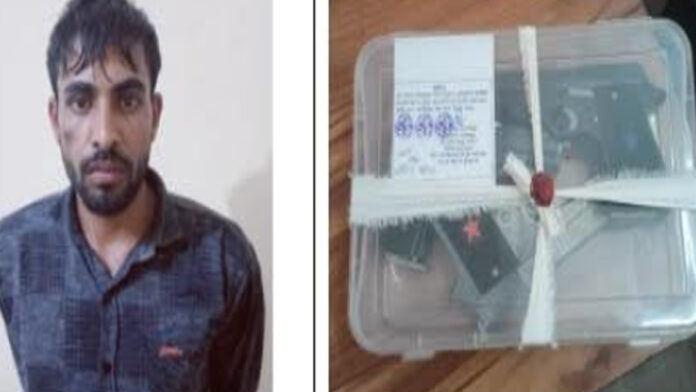 Criminal arrested with illegal weapon