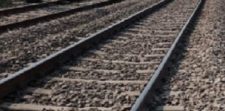 ट्रेन के आगे कूदकर युवक ने की आत्महत्या