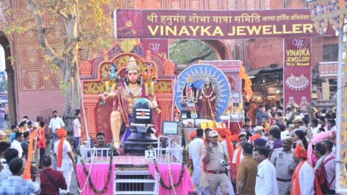 Veer Bajrangi went on a city tour with Lord Shri Ram