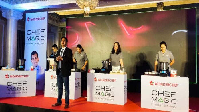 Robotic machine will surprise you by cooking food in a few minutes