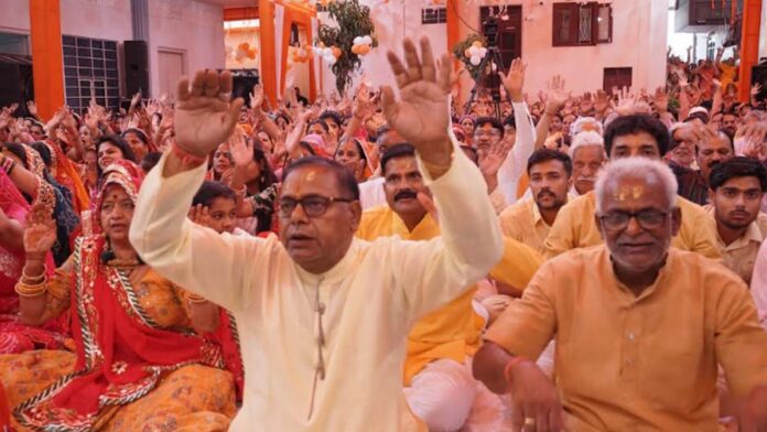There was a surge of happiness in Kanhaiya Kunj during Nandotsav.