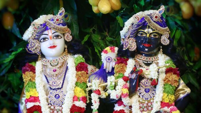 Bhajan evening organized on the fourth day of 12th Patotsav of Shri Krishna Balram Temple