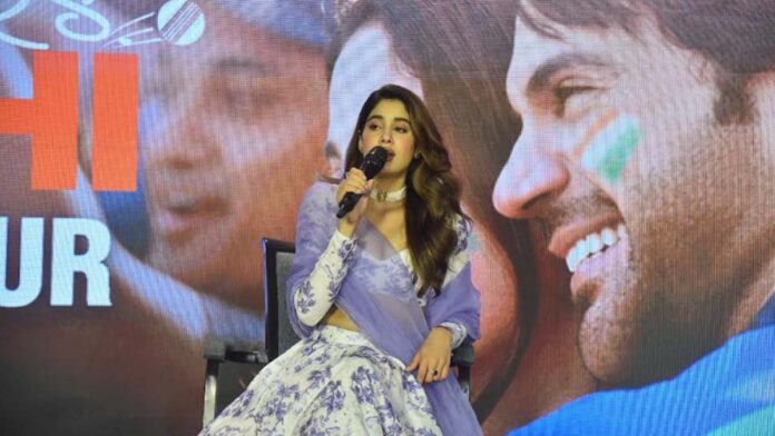 Jhanvi Kapoor reached Jaipur for the promotion of Mr. and Mrs. Mahi