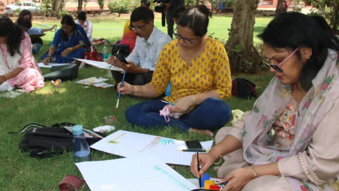 Two day art camp started in Ravindra Manch