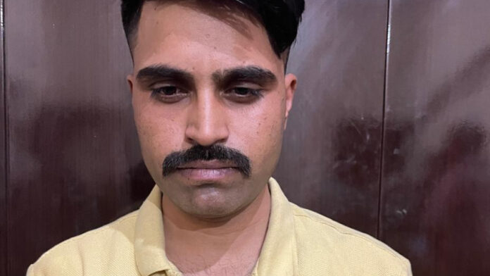 Sub Inspector of Police (SI) of Police Station Harmara arrested taking bribe
