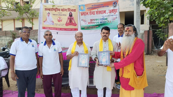 Youth should read the glorious stories of great men: Dr. Agarwal