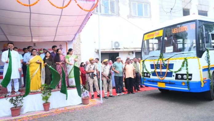Deputy Chief Minister flagged off new roadways buses