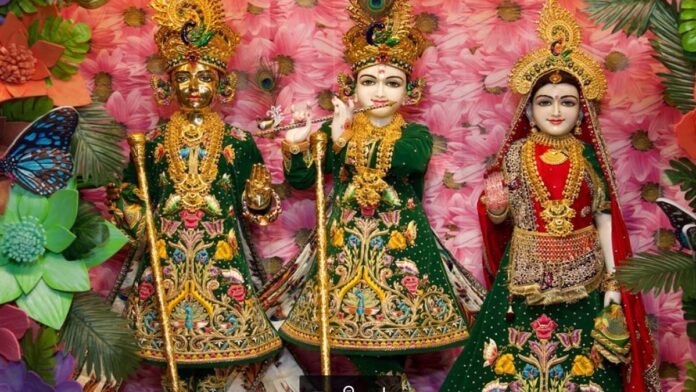 Sri Krishna Janmashtami festival was celebrated with great enthusiasm in Swaminarayan Akshardham Temple