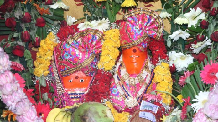 A grand vehicle procession was organized under the aegis of Bad Pipli Dham