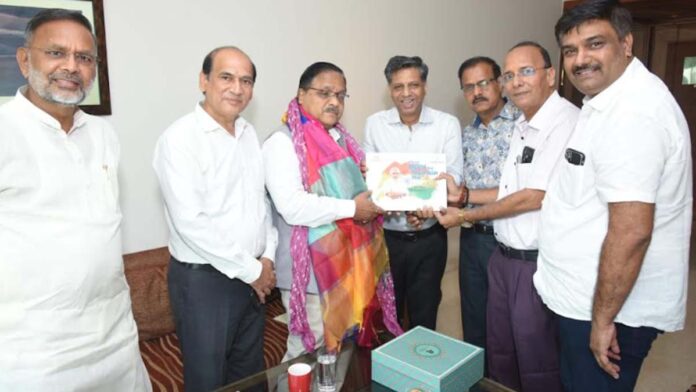 Social friends congratulated BJP's National General Secretary Dr. Radha Mohan Das Agarwal on becoming the Rajasthan State Incharge