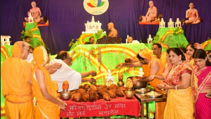 Unmarried girls kept the fast of Moksha Saptami