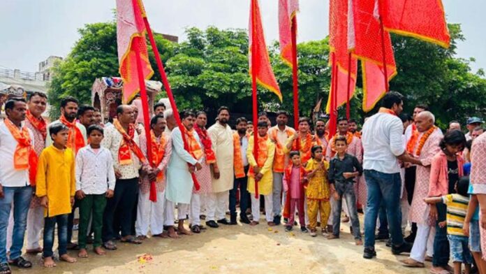 Organizing the 38th huge flag march of Shri Khole's Hanuman ji