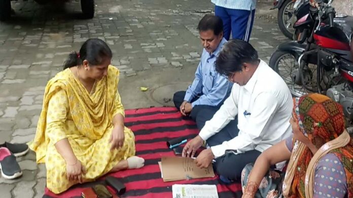Aam Aadmi Party held a hunger strike against Municipal Corporation Heritage
