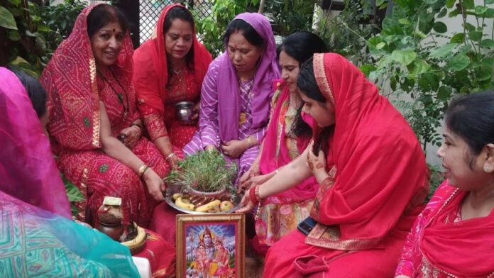 satudi Women celebrated Satudi Teej, kept fast and prayed for the long life of their husband