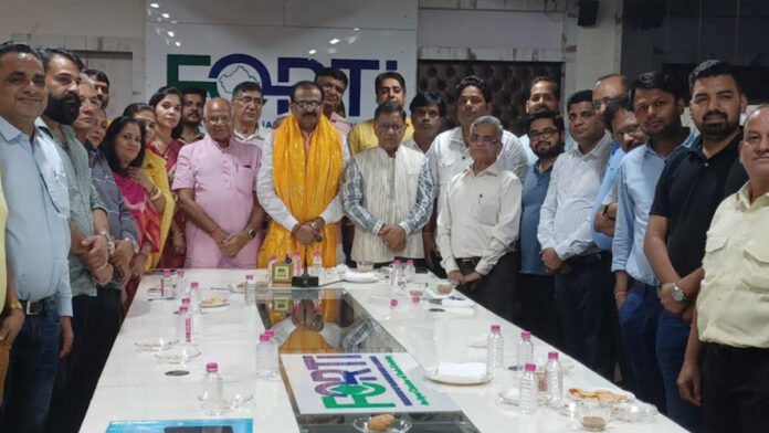 UP minister invites FORTY members to invest in Uttar Pradesh