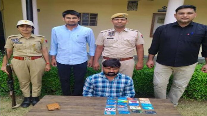 A member of the gang that used to replace ATMs and withdraw money has been arrested by the police