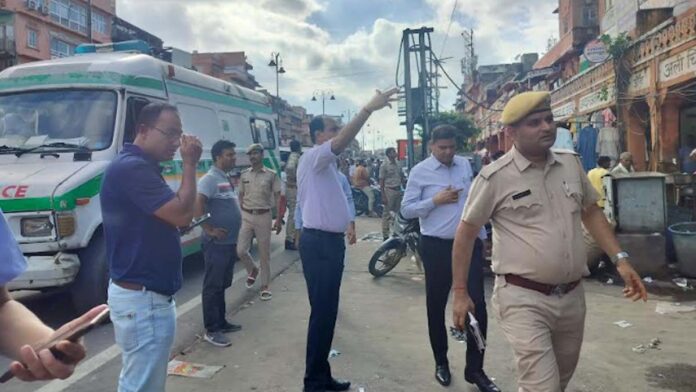 A dilapidated building collapsed in Ramganj police station area