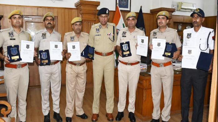 Six policemen honoured with Constable of the Month award