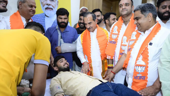A massive blood donation camp was organized at the BJP headquarters A massive blood donation camp was organized at the BJP headquarters