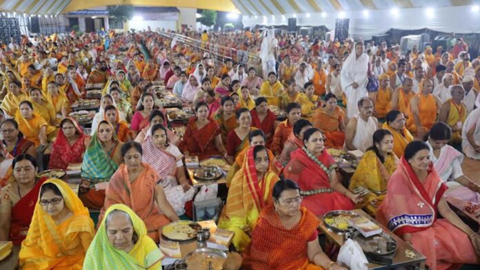 yo0 The 49th birth anniversary of Arham Yoga founder Muni Pranamya Sagar Maharaj will be celebrated with devotion