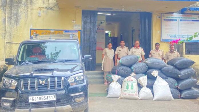 Anti Gangster Task Force action: Doda Chura worth Rs 60 lakh seized after encounter with smugglers Anti Gangster Task Force action: Doda Chura worth Rs 60 lakh seized after encounter with smugglers