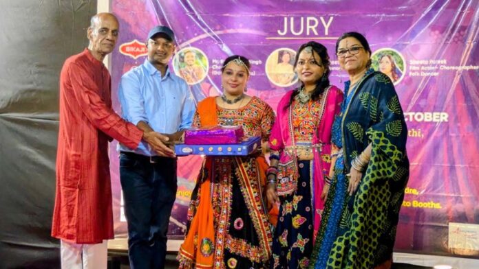 Jaipur residents danced to the beats of Garba: Participants worshiped Maa Durga with pots on their heads