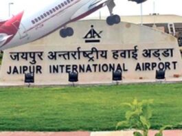 मुंबई-जयपुर फ्लाइट में क्रू से दुर्व्यवहार करने वाला यात्री को पकड़ा