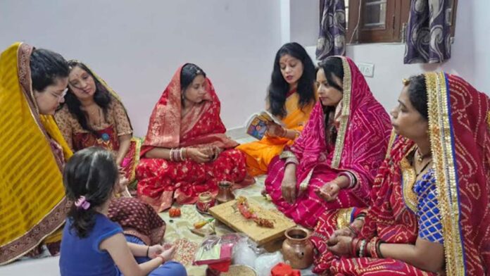 Women did a waterless fast on Karva Chauth