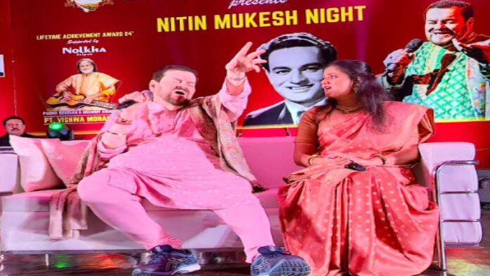 Nitin Mukesh reminds us of his late father Mukesh with his soulful songs