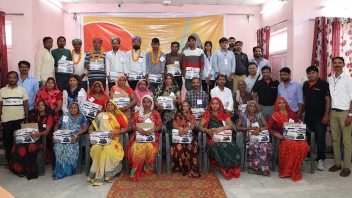 Support of local HNI Bhamashah in empowering presswalas through 'The Istri Project'