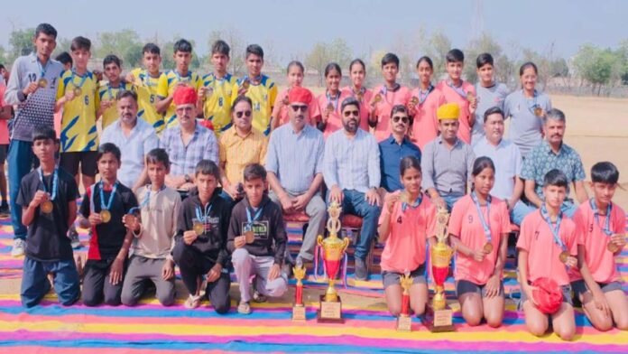 Sri Ganganagar in the boys category and Jaipur in the girls category won the title of champion