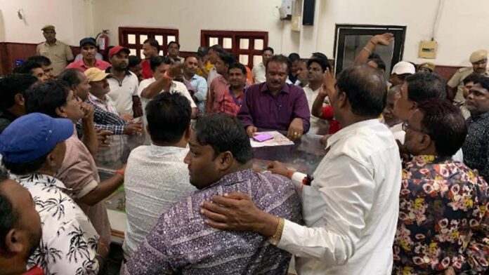 Cleaning workers demonstrated at the Greater Corporation office Cleaning workers demonstrated at the Greater Corporation office