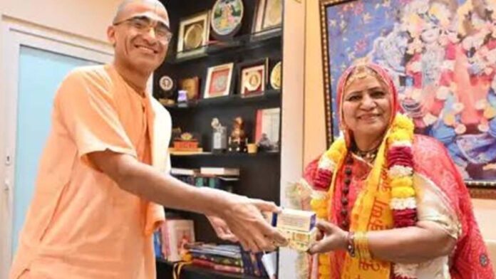 Padma Shri Gulabo Sapera took the blessings of Krishna Balram in the secret Vrindavan Dham