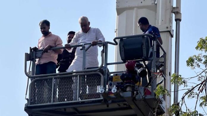 Youth who climbed the tank came down after being persuaded by MLA Kirodi Lal Meena