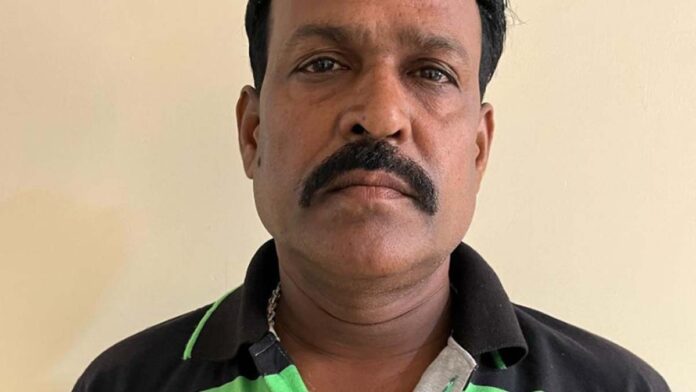 Health inspector of Nagar Nigam Heritage arrested while taking bribe