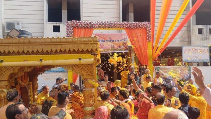 sandesh Jyoti Kalash Rath Yatra from Shantikunj Haridwar gave the message of creating an egalitarian society