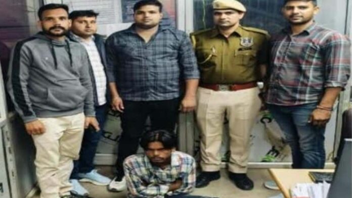 A miscreant arrested with illegal weapon