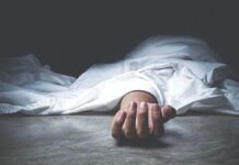 सीवरेज के नाले में पड़ा मिला अधेड़ का शव