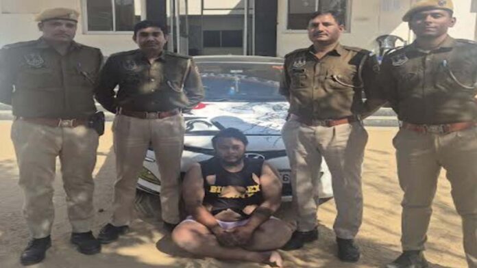 A miscreant arrested with a country-made pistol and five live cartridges
