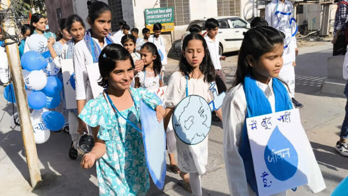 Little children gave the message of water conservation