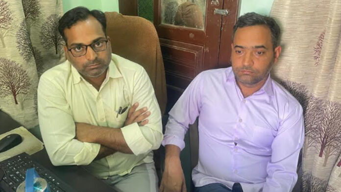 Assistant and Junior Commercial Tax Officer arrested while taking bribe of Rs one lakh
