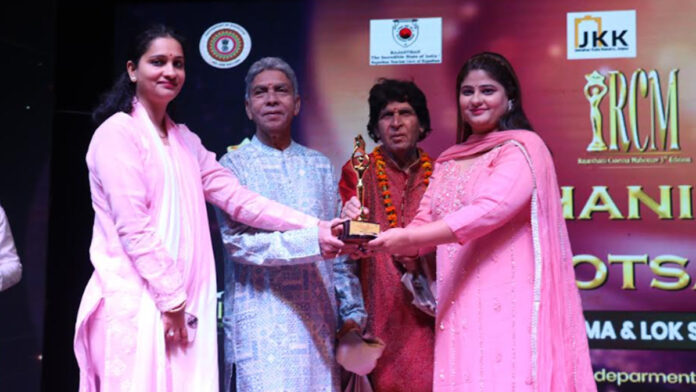 Rajasthani and Bhojpuri actress Neha Shri honored with Jayamala Smriti Outstanding Actress Award